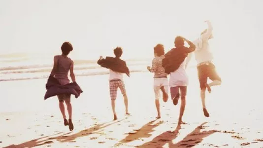 紫微命宫主星看啥样的人易交损友，会被朋友拖累