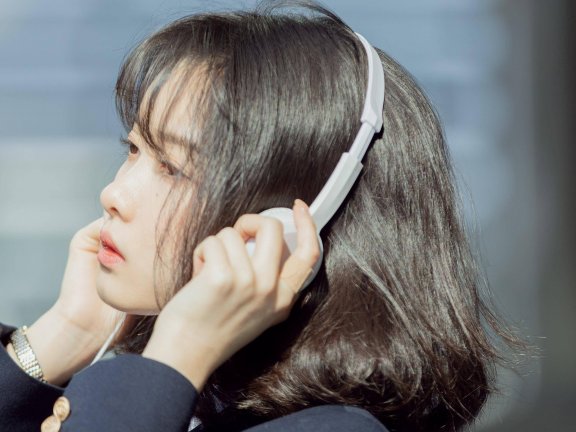 塔罗测试2023有啥好事,看看怎么增加自己的异性缘和桃花运吗?