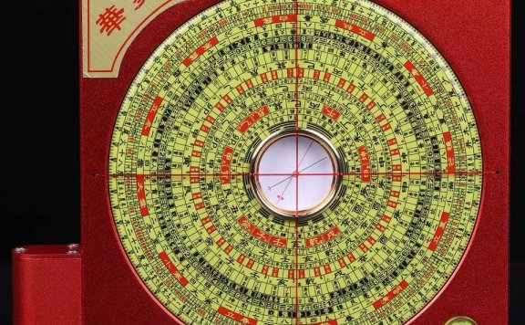 风水罗盘的使用方法(怎样使用风水罗盘)