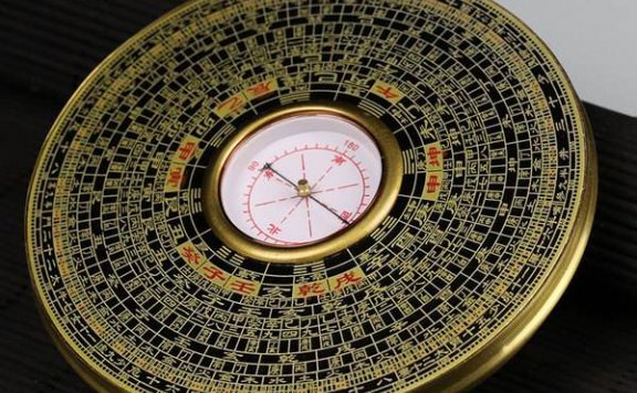 初学罗盘的使用方法