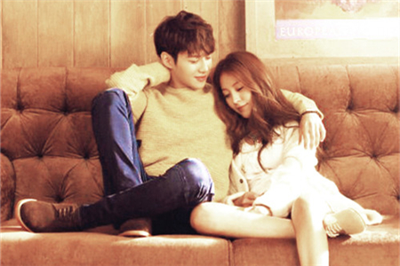 12星座男生会对怎样的女生一见钟情相关阅读