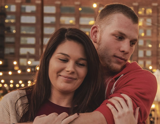 塔罗星座艾菲尔:必定幸福互补的四种夫妻面相