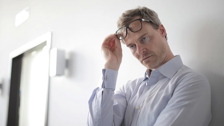 这几种面相的人一生压力较大，事业方面不得力