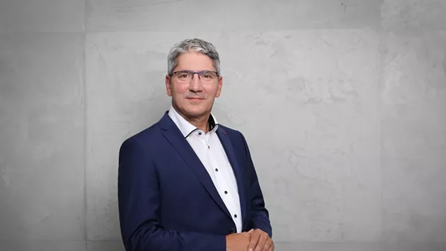 努力真的有收获!这些紫微命格中年后更明显