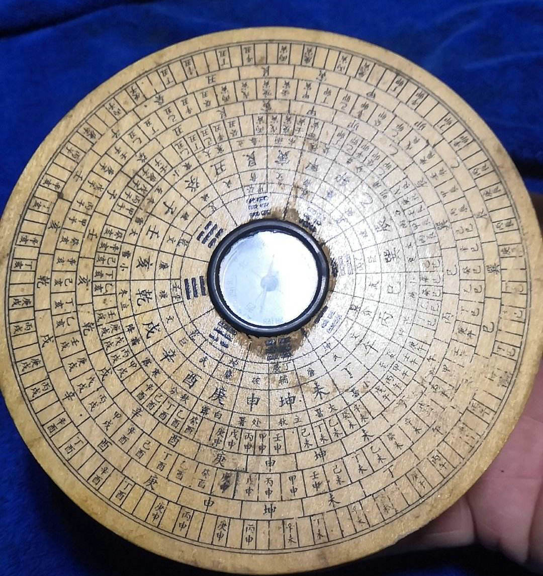 如何用手机罗盘测量自己的房子坐向